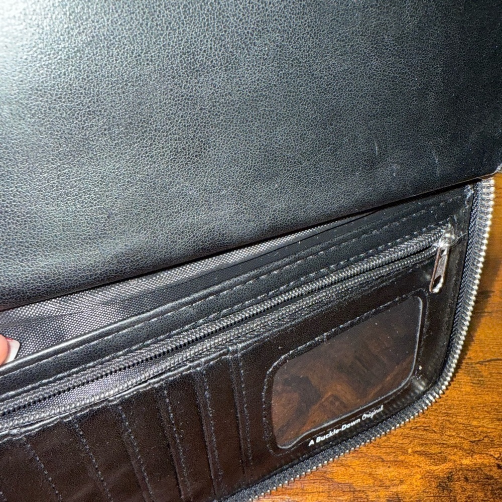 Buckle-Down Disney Mickey and Friends zip-around wallet - Picture 6 of 8